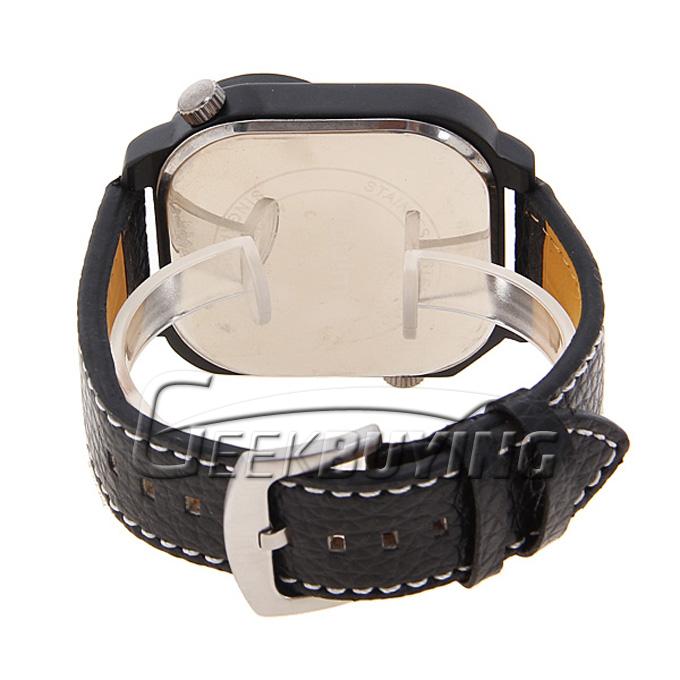 New Stylish Oulm Mens Quartz Movement Leather Band Wrist Watch with Compass & Thermometer White/Black