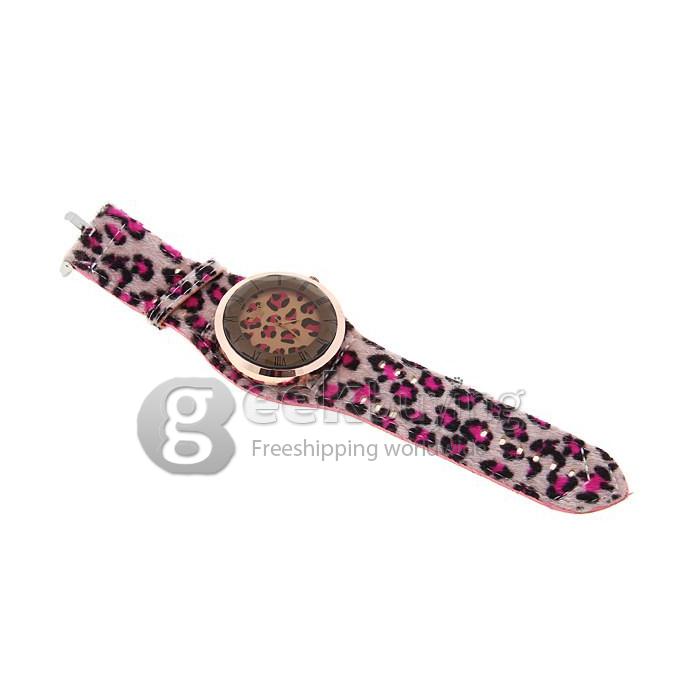Stylish WoMaGe Women's Watch with Leopard Patterned Round Dial Leather Band - Pink