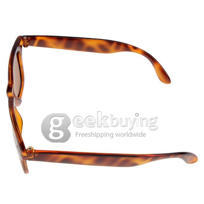 Oval Style Frame TR90 Polarized Lens Sports Sunglasses - Multi Color