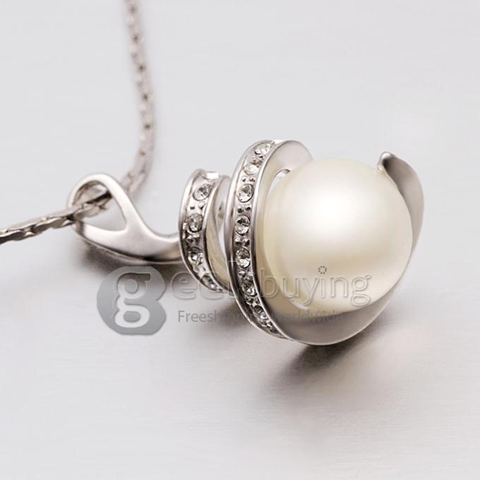 Fashion Annular Pearl Diamond Pendant Alloy Necklace - Silver