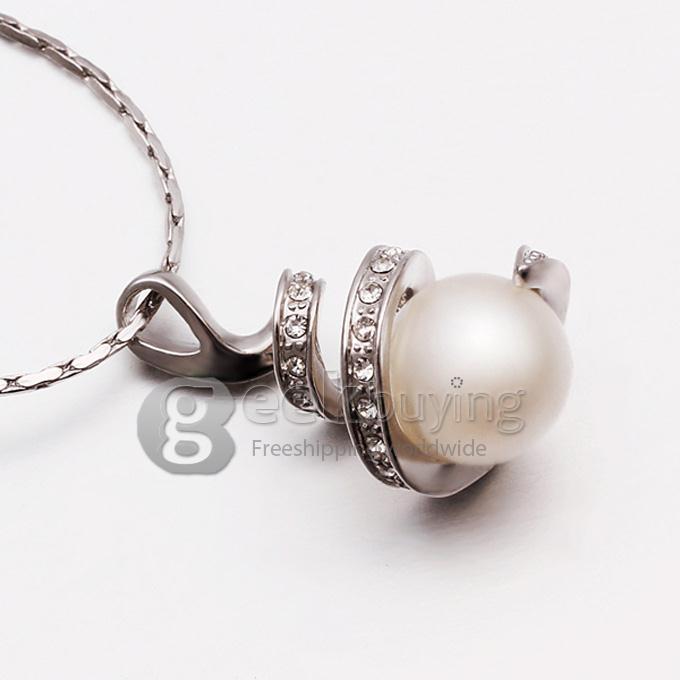 Fashion Annular Pearl Diamond Pendant Alloy Necklace - Silver