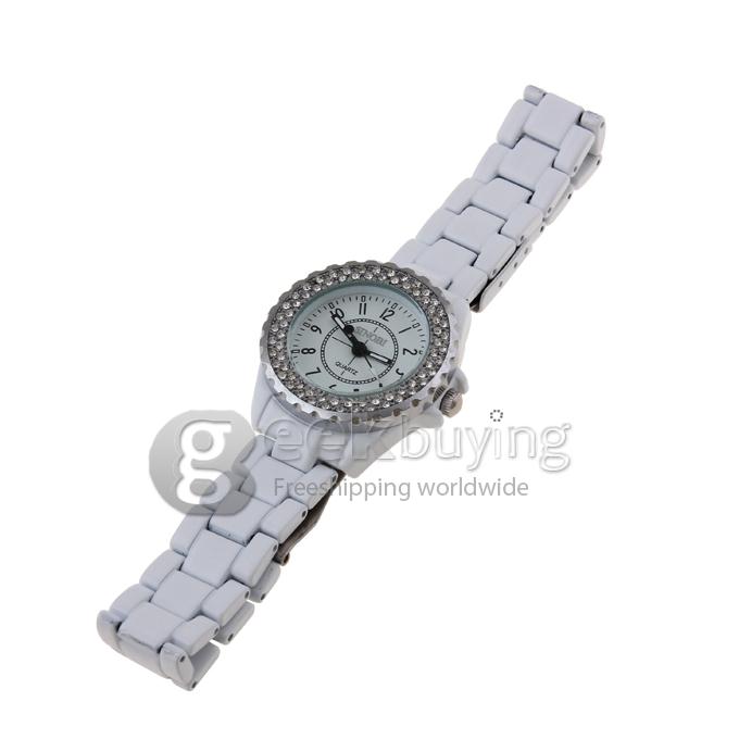 SINOBI 1850 Stainless Steel Women's Fashion & Casual Watches - White