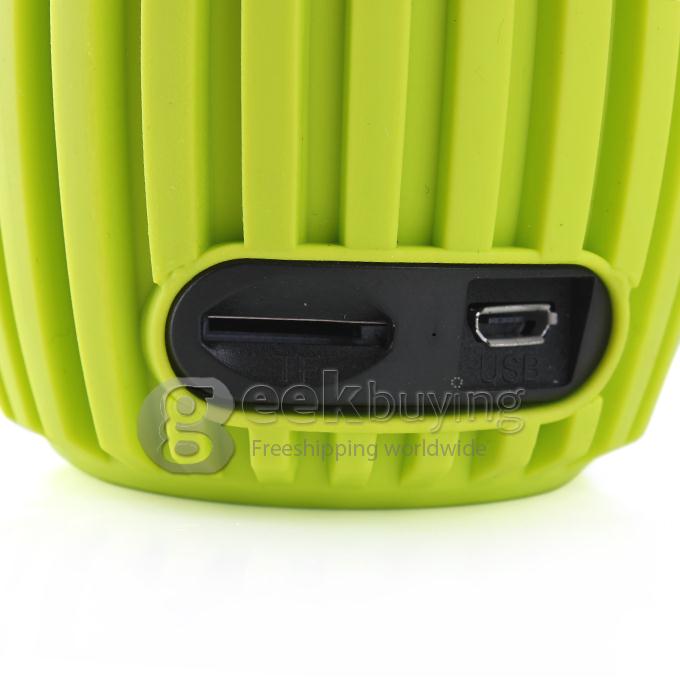 Portable Q8 Stereo Audio HiFi Outdoor Sports Wireless Mini Bluetooth Speaker with MIC/TF Card/USB for CellPhone/Tablet Green
