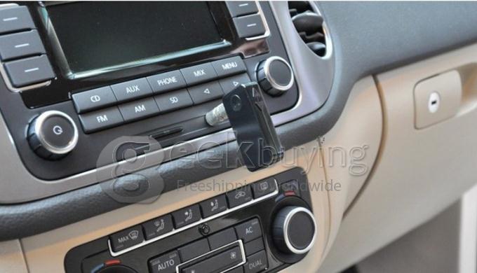 Portable Bluetooth V3.0 Audio Music Streaming Receiver Adaptor Handfree 3.5 mm Output - Black