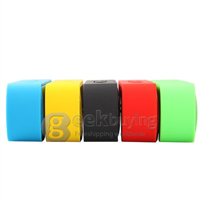 Y8 New Mini Sound Bluetooth Speaker with USB Disk TF Card Slot FM Handsfree - Red