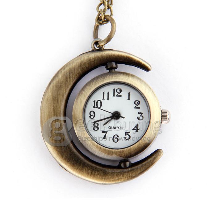 Women's Vintage Round Dial Crescent Pattern Quartz Analog Necklace Watch
