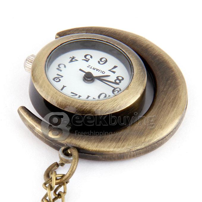 Women's Vintage Round Dial Crescent Pattern Quartz Analog Necklace Watch