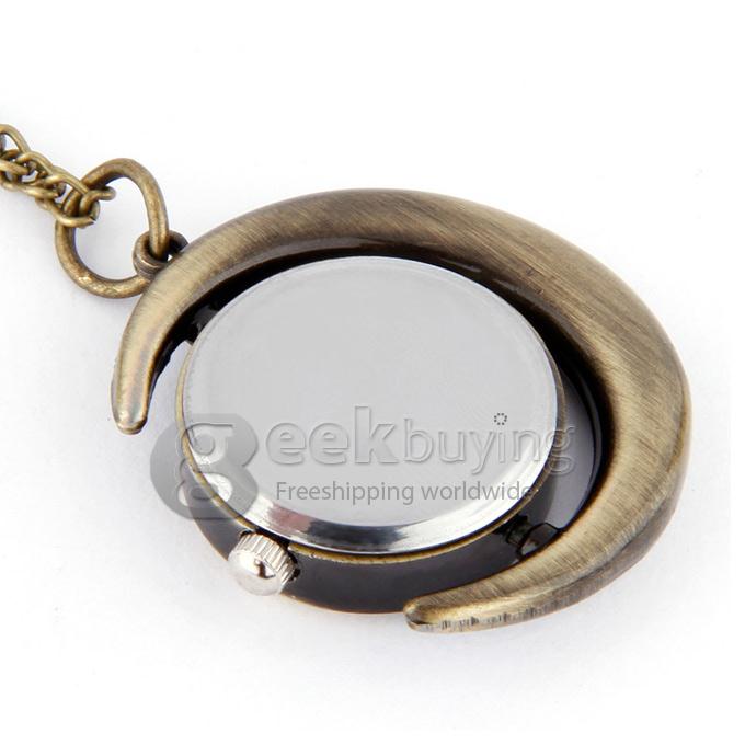 Women's Vintage Round Dial Crescent Pattern Quartz Analog Necklace Watch