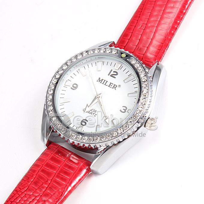 MILER A8236 Unisex Silver Case White Dial Crocodile Leather Band Analog Quartz Watch With Diamond - Red
