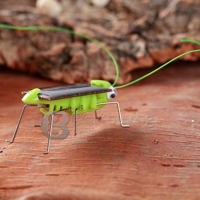 Magic Mini Educational Toy Plastic Solar Energy Powered Grasshopper Toy