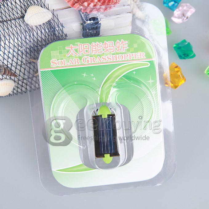 Magic Mini Educational Toy Plastic Solar Energy Powered Grasshopper Toy