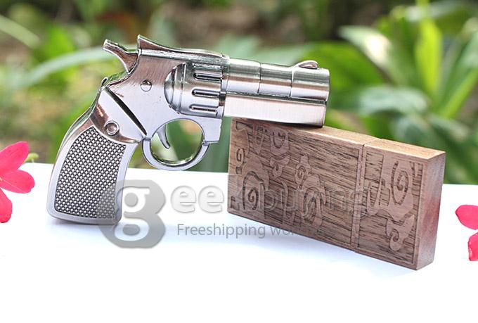 Pistol Shaped 8GB USB 2.0 Flash Memory Pen Drive Stick U Disk for PC Notebook Computer - Black