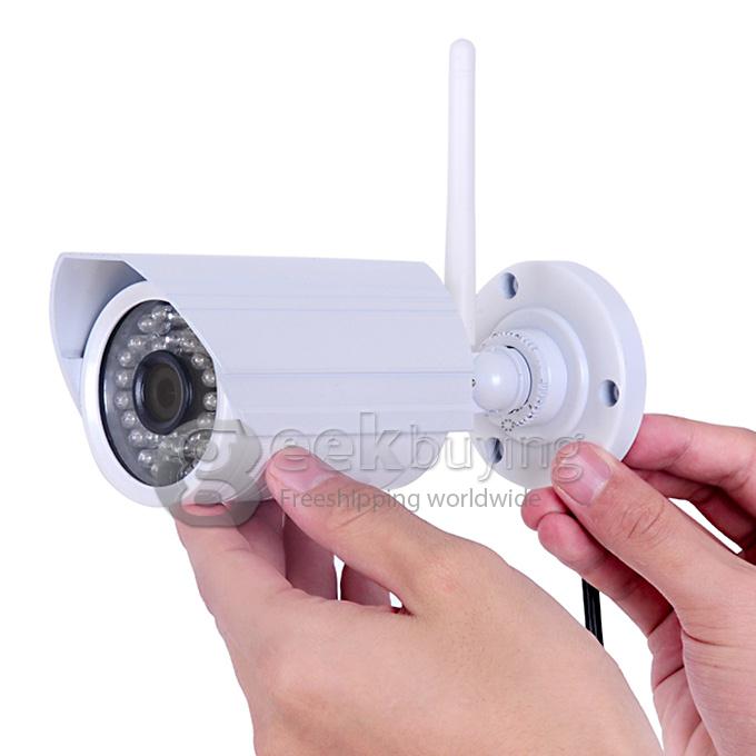IPCC-H05 1.0 Megapixel HD 1/4 CMOS 720P Wireless Network 36 LEDs IR-Bullet Camera