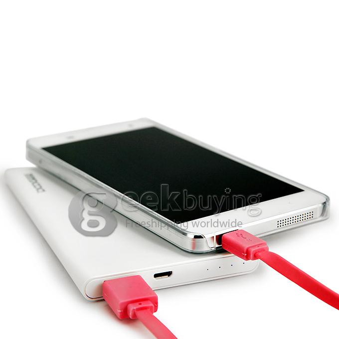 DOOGEE PAGE-2500 Ultra Slim 2500mAh Li-Polymer Power Bank for IPHONE / Samsung + More - White