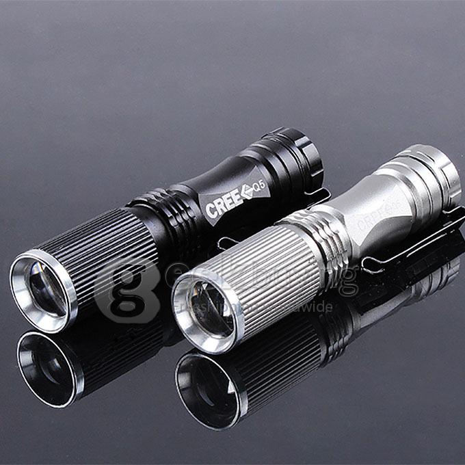 CREE XPE-Q5 600 Lumens 7W Zoomable LED Shock Resistant Camp Flashlight - Silver (1 x 14500 / 1 x AA)