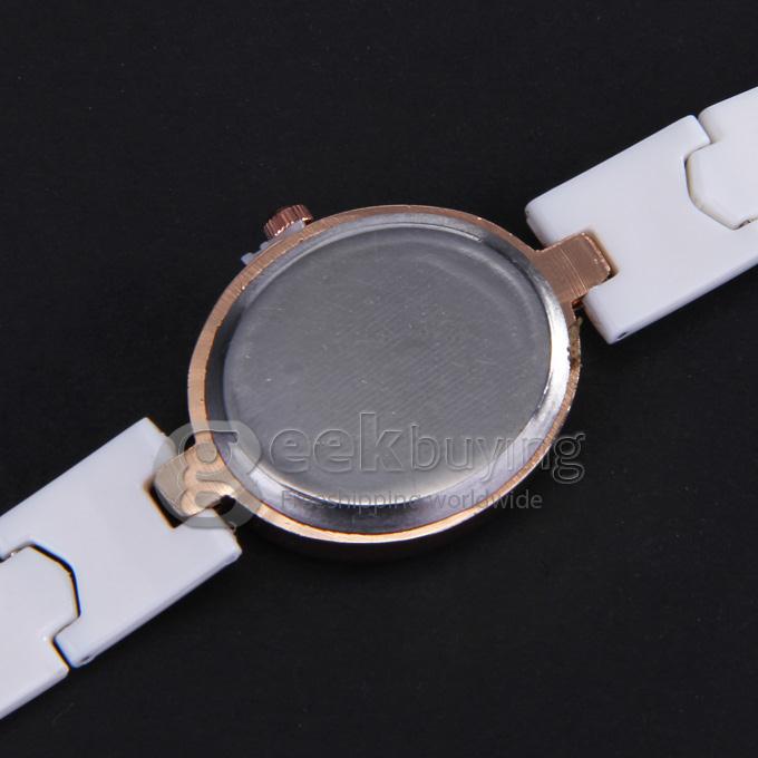 Wecin Fashion Women Bracelet Wrist Watches with Oval Design - White