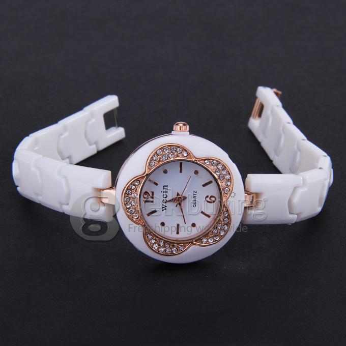 Wecin Fashion Women Bracelet Wrist Watches with Flower Design - White