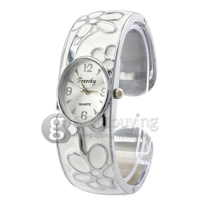 YR WH189 Fashion Gorgeous Built-in Round Dial Women Bracelet Watch - White