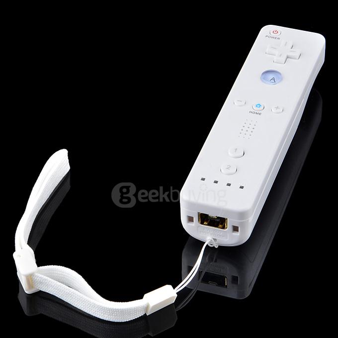 Remote Controller Nunchuck Set With Silicone Sleeve & Strap for Wii - White (2 x AA)