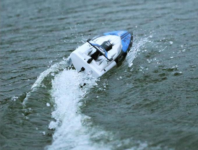 WLToys WL912 2.4G Radio Control 24KM/H RC Speed Racing Boat - Yellow