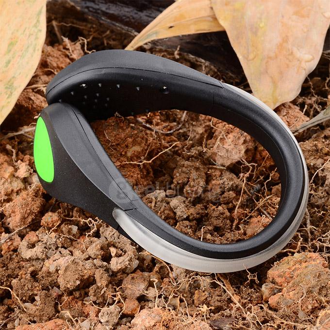 Outdoor Portable Shoes Light Safe LED Wrist Light Lamp Clip - Black + Green