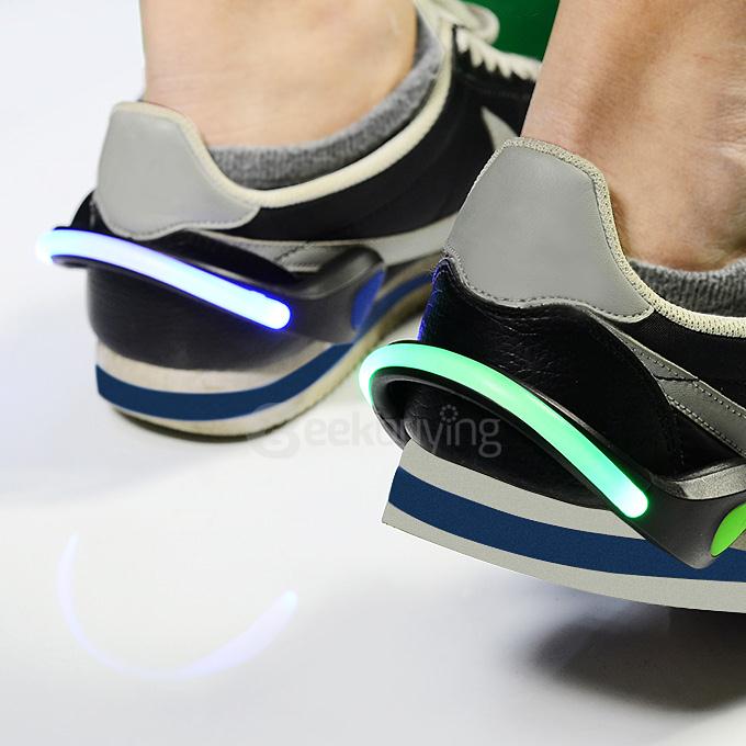 Outdoor Portable Shoes Light Safe LED Wrist Light Lamp Clip - Black + Green