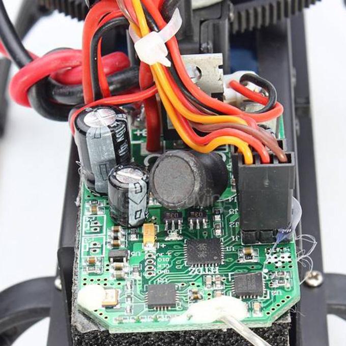 FX067C 2.4G 4CH 6 Axis Gyro Flybarless RC Helicopter RTF