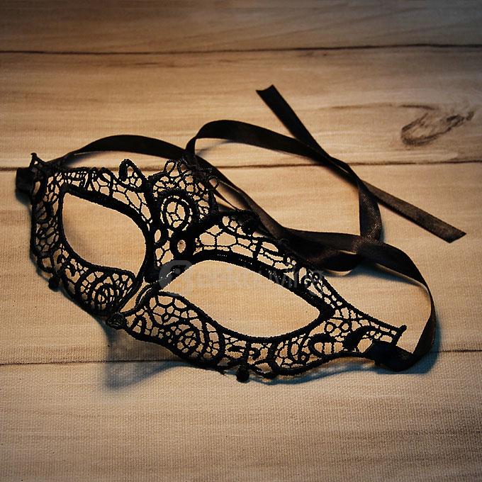 Fashion Elegant Hollow Out Lace Design Halloween Masquerades Party Cat Eye Mask - Black