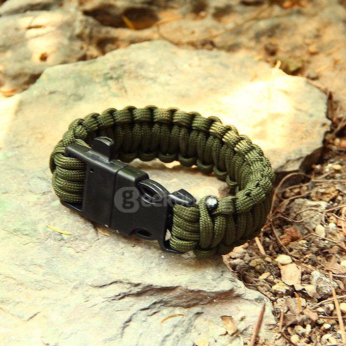 Outdoor Multi-purpose Survival Paracord Bracelet with Fire Starter and Safety Whistle - Army Green