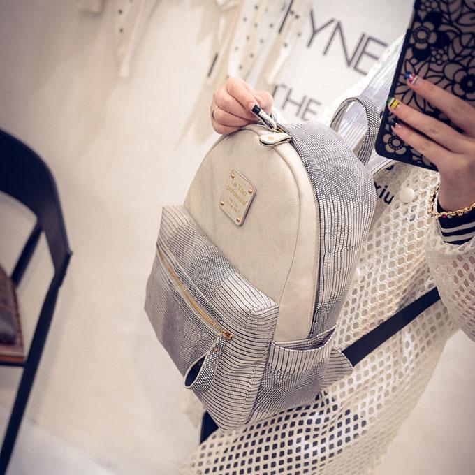 TL641 Lady Simple Rivet Shoulder Bag Leisure Travel Backpack - White