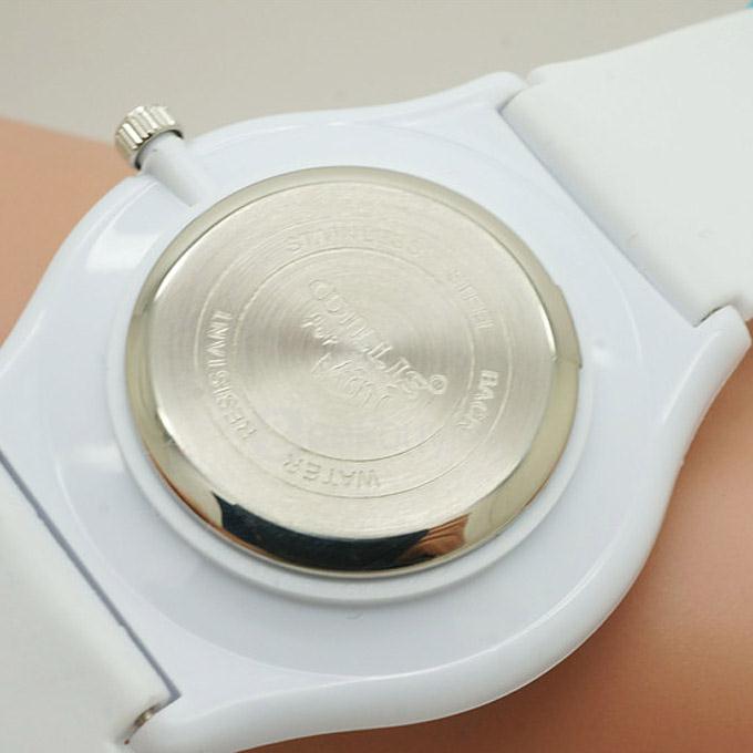 Willis 9918 Fashion Casual Students Kids Watch 30M Waterproof Analog Quartz Sports Wrist Watch - White