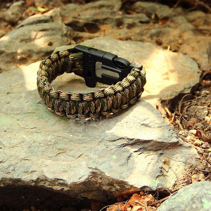 Outdoor Multi-purpose Survival Paracord Bracelet with Fire Starter and Safety Whistle - Camouflage