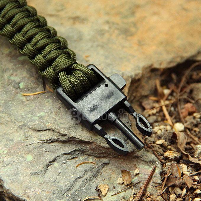 Outdoor Multi-purpose Survival Paracord Bracelet with Fire Starter and Safety Whistle - Army Green
