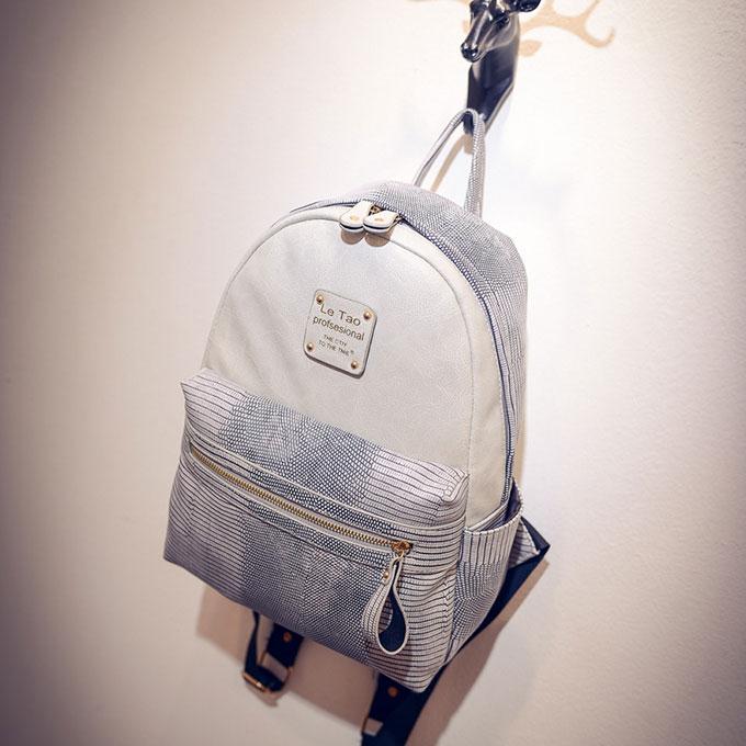 TL641 Lady Simple Rivet Shoulder Bag Leisure Travel Backpack - White
