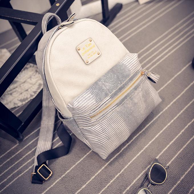 TL641 Lady Simple Rivet Shoulder Bag Leisure Travel Backpack - White