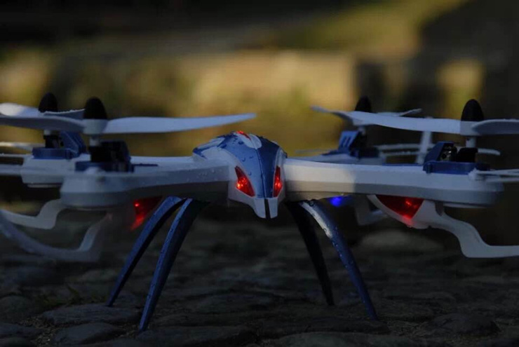 JJRC H16 YiZhan Tarantula X6 Wide Angle 3D Stunt Quadcopter with 5MP Camera With IOC - Black & white