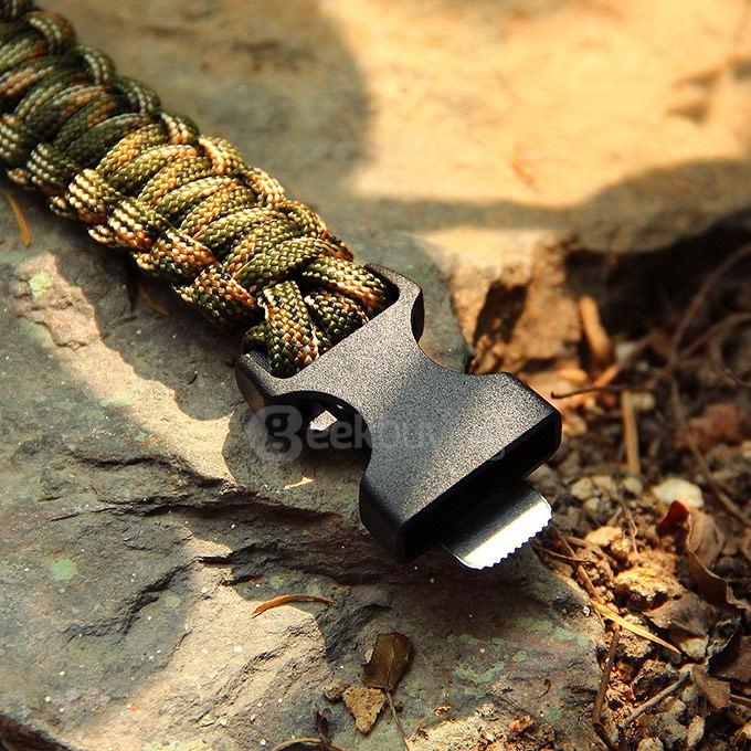 Outdoor Multi-purpose Survival Paracord Bracelet with Fire Starter and Safety Whistle - Camouflage