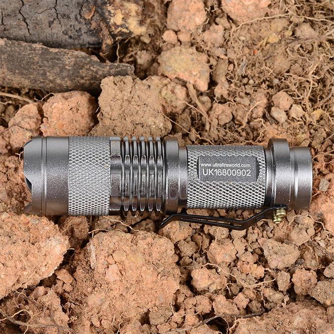 UltraFire SK68XPE 1-LED 400LM 1-Mode Cool White Light Flashlight w/ Clip - Silver
