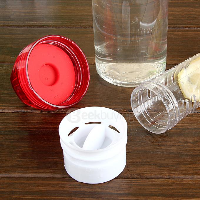 055 700ml Tritan Plastic Sport Water Bottle with Fruit Infuser - Red + Transparent