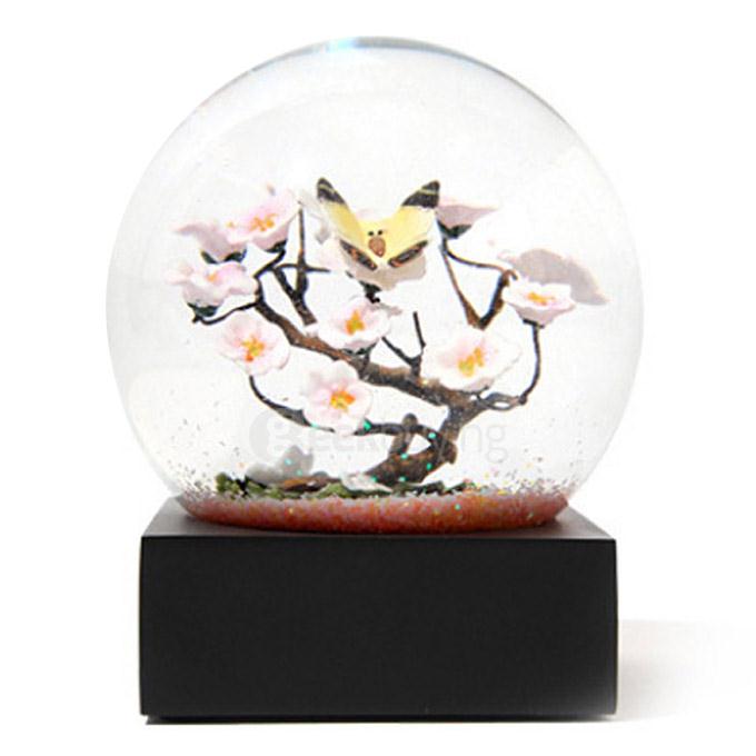 Creative Happy Tree Crystal Ball Snow Globe