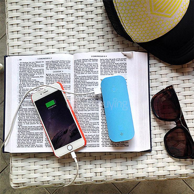 REACHFAR RF-V20 7 In 1 Multifuncional GPS Tracker 4500mah Power Bank - White