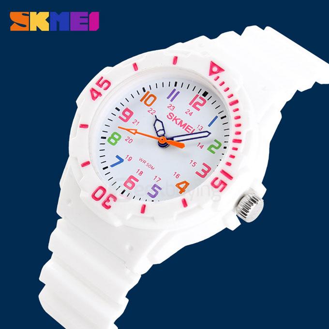 SKMEI 1043 Candy Series Fashion Casual 50M Waterproof Quartz Watch Anolog Students Children Wristwatch - White