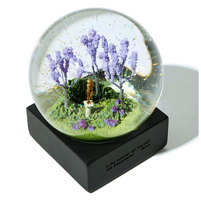 Creative Summer Fahion Crystal Ball Snow Globe