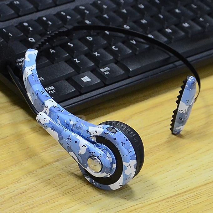 BTH-068 UK Plug Wireless USB Bluetooth Headphones Music Gaming Headset with Microphone for PS3 - Black + Blue