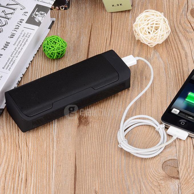 Bluetooth 3.0 Speaker 4000mA Power Bank Hands-free FM Music Player - Black