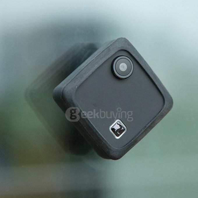 Foream Compass Mini WiFi Action Camera Ambarella A7 8.0MP CMOS Image Sensor 78 Degree View Angle 750mAh Battery - Black