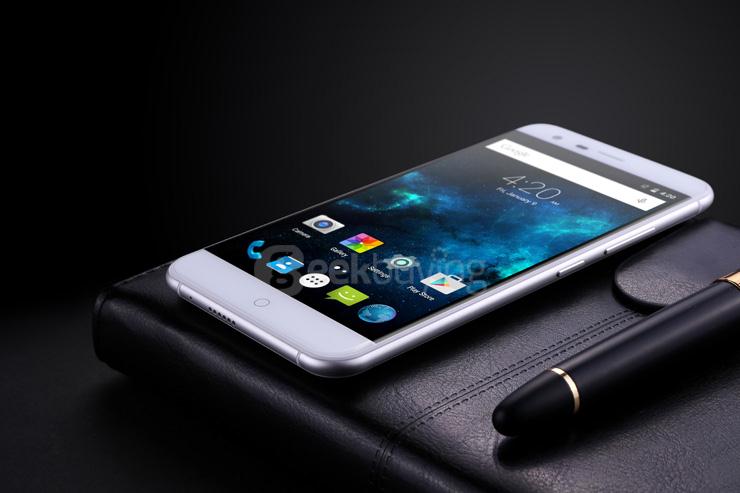 (Package B) Ulefone Paris X 5.0inch Android 5.1 2GB 16GB Smartphone (White) + Tempered Glass Screen Portector + Leather Case (White)