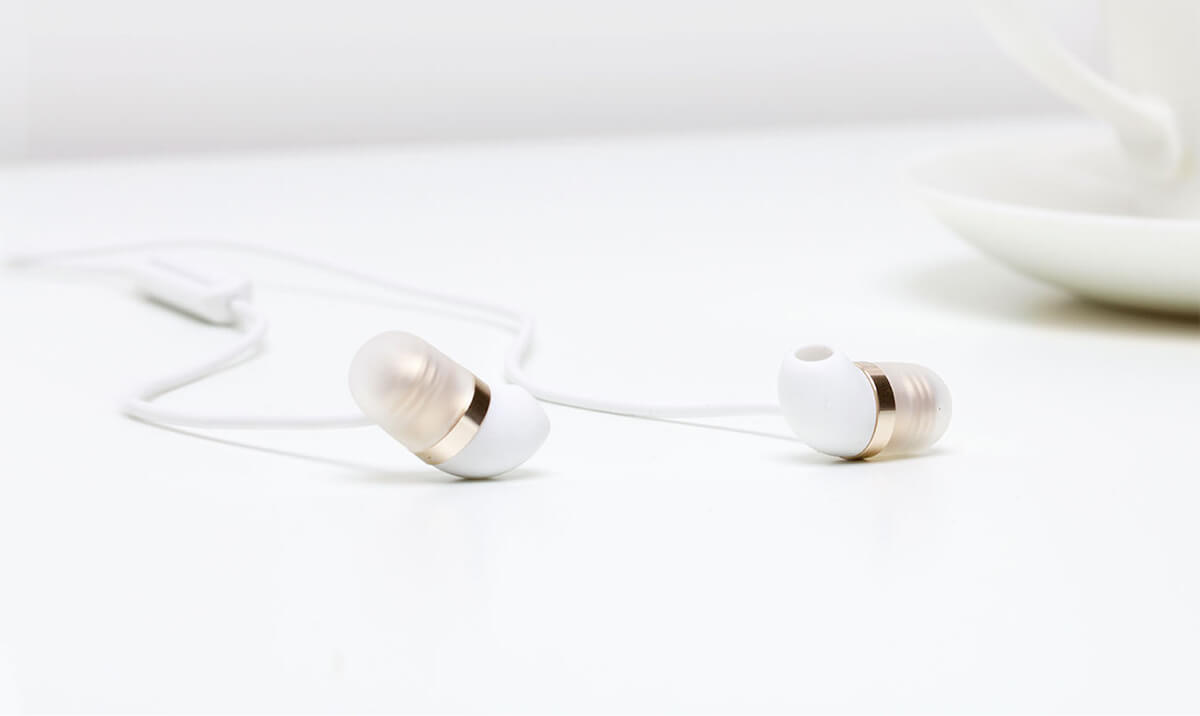 Original Xiaomi Capsule Earphone In-Ear Earphone Wire Control Mic for iPhone iPod Android Smartphones - Black