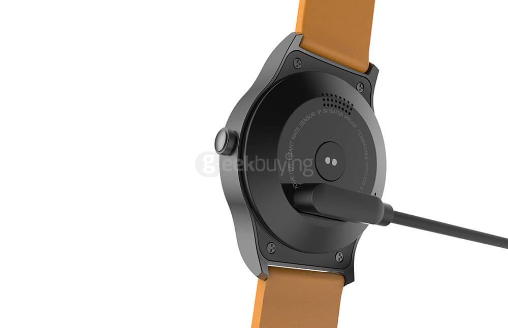 SMA-R Dual Bluetooth Smart Watch MTK2502 Heart Rate Monitor Fitness Tracker / Siri Voice Control / Info Push for Android iOS (Leather Band) - Brown