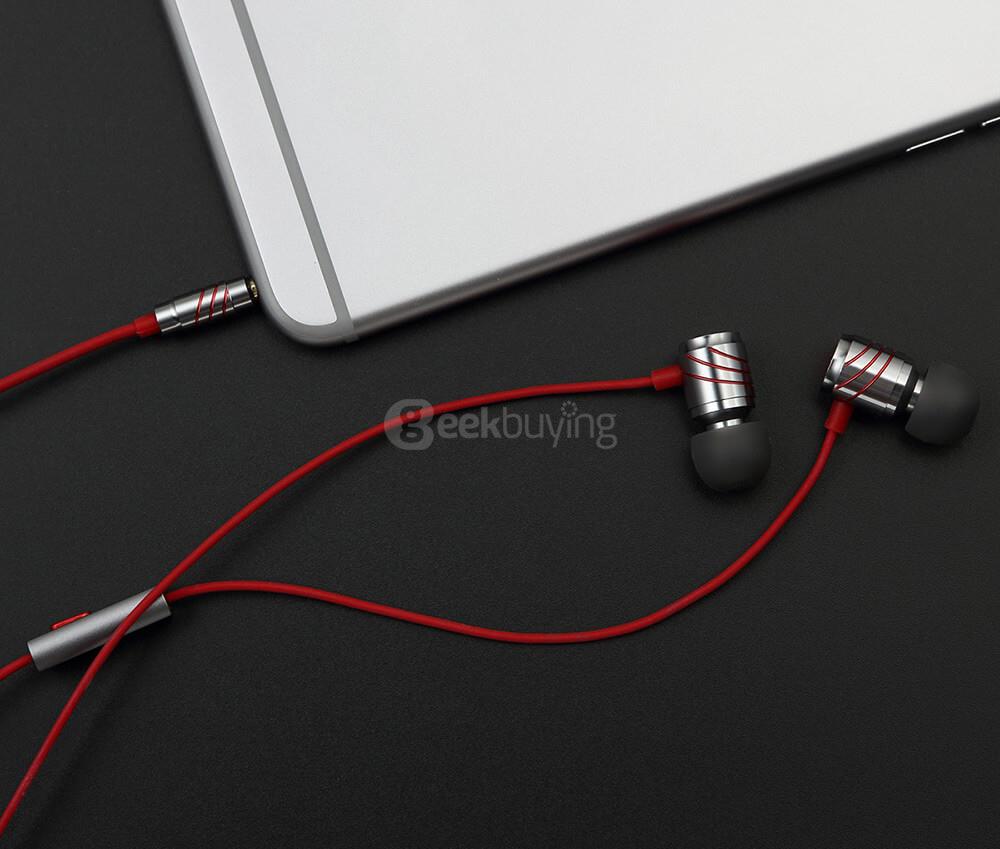 GGMM C800 3.5MM Stereo HiFi Music Earphones Headphones - Gray and Red